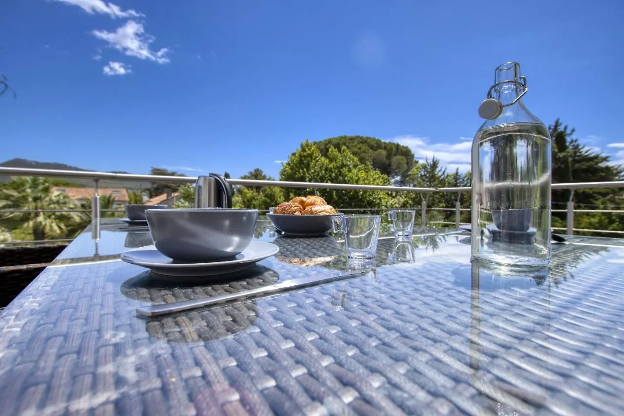 Galant Appartement En Bord De Mer Avec Terrasse Saint-Cyr-sur-Mer